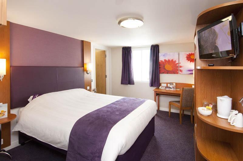 Hotel Premier Inn York North West 3*